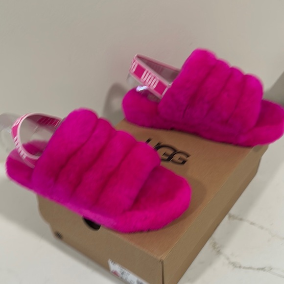 Rare Color UGG Fluff Yeah Pink Slides new